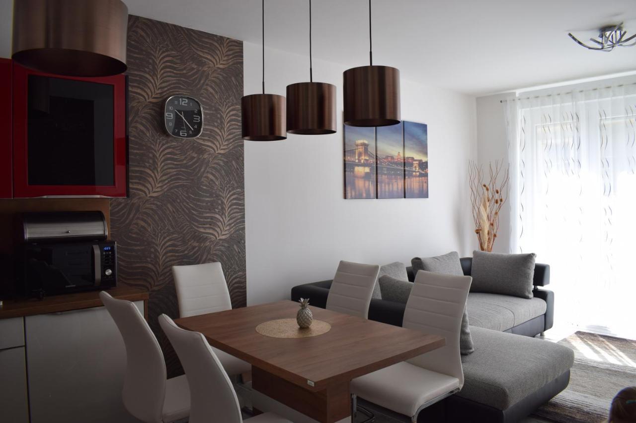 Lido Riviera, Relux Apartman Balatonlelle Luaran gambar