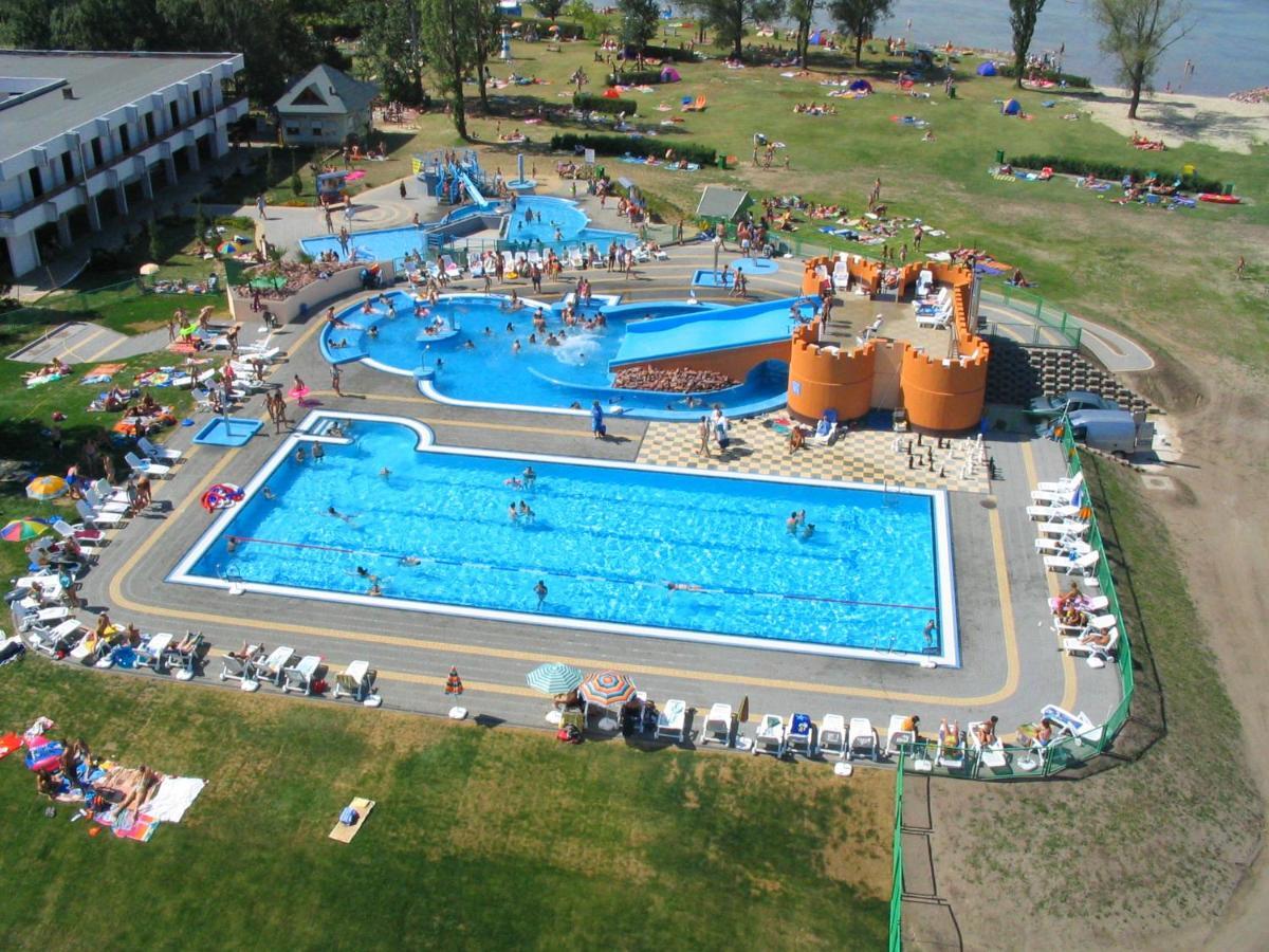 Lido Riviera, Relux Apartman Balatonlelle Luaran gambar
